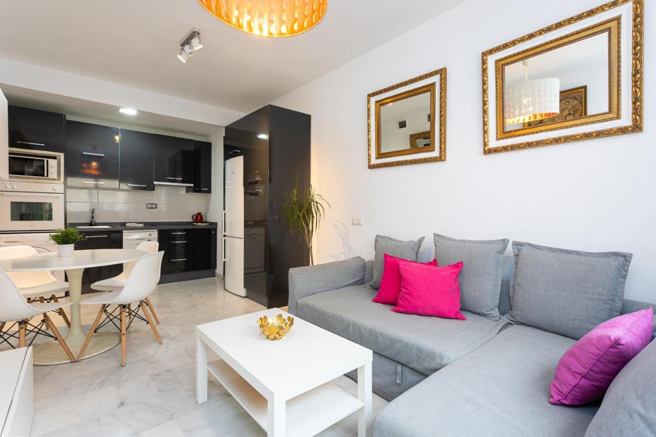 Holidays2Malaga Carrera Capuchinos Free Parking Aircon Downtown Екстериор снимка